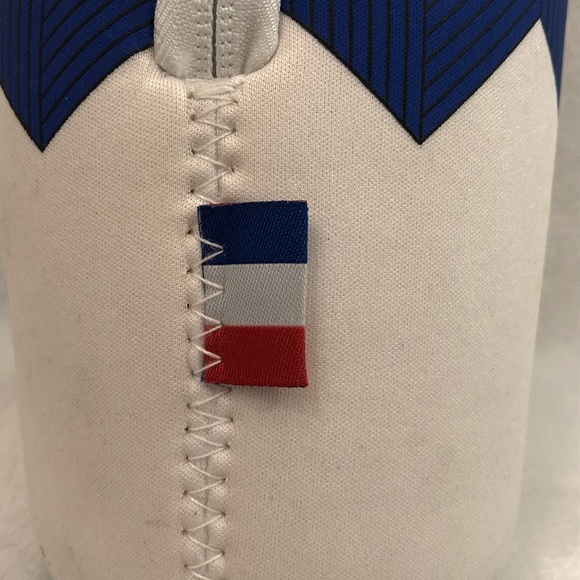 Grey Goose Vodka 14” Coozi Keep Cold Zip Up Liquor Bottle Holder Blue & White. - Picture 3 of 11